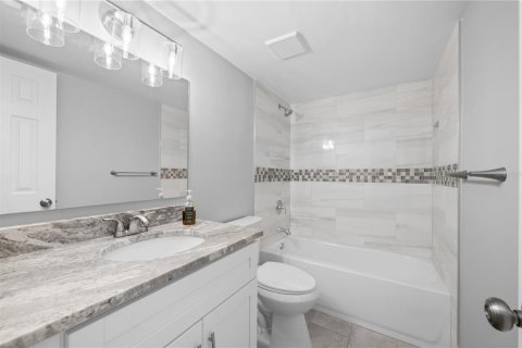 Copropriété à louer à Sarasota, Floride: 2 chambres, 94.76 m2 № 2114069 - photo 17