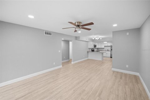 Copropriété à louer à Sarasota, Floride: 2 chambres, 94.76 m2 № 2114069 - photo 9