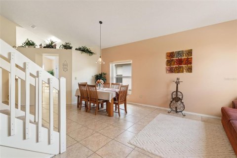 Casa en venta en Davenport, Florida, 4 dormitorios, 174.38 m2 № 2109283 - foto 13