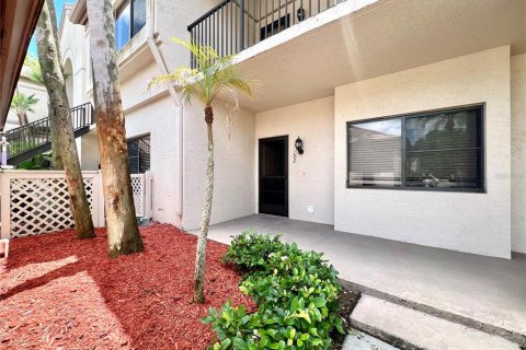 Condo in Palm Harbor, Florida, 2 bedrooms № 2110347 - photo 8