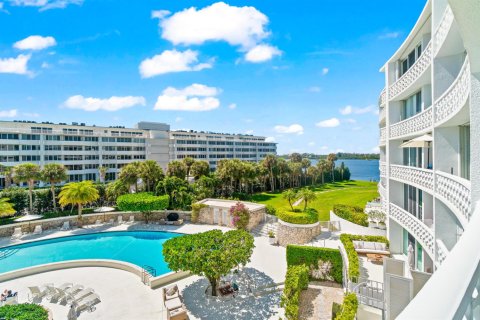 Condo in Palm Beach, Florida, 1 bedroom № 2178875