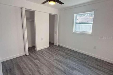 House in Tampa, Florida 3 bedrooms, 86.21 sq.m. № 2437318 - photo 4