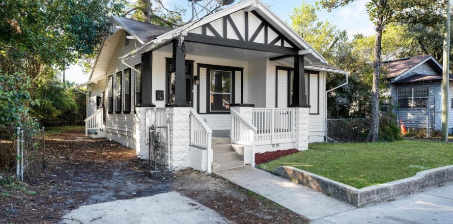 House in Jacksonville, Florida 3 bedrooms, 97.08 sq.m. № 2387186