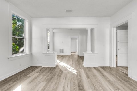 House in Jacksonville, Florida 3 bedrooms, 97.08 sq.m. № 2387186 - photo 4