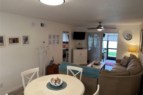 Condominio en alquiler en Bradenton, Florida, 2 dormitorios, 86.96 m2 № 1916475 - foto 6