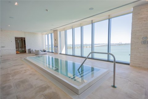 Condominio en venta en Miami, Florida, 3 dormitorios, 141.77 m2 № 1892252 - foto 20