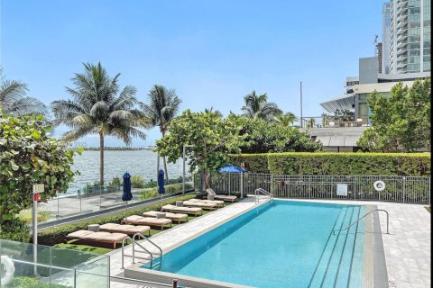 Condominio en venta en Miami, Florida, 3 dormitorios, 141.77 m2 № 1892252 - foto 14