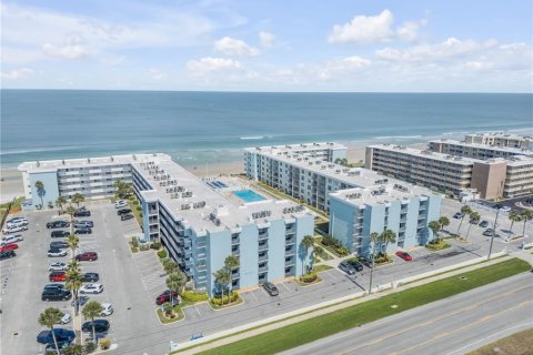 Condominio en venta en New Smyrna Beach, Florida, 2 dormitorios, 90.77 m2 № 1765266 - foto 1