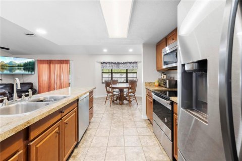 House in Spring Hill, Florida 3 bedrooms, 161.09 sq.m. № 1822955 - photo 18