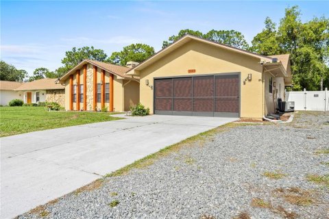 House in Spring Hill, Florida 3 bedrooms, 161.09 sq.m. № 1822955 - photo 3