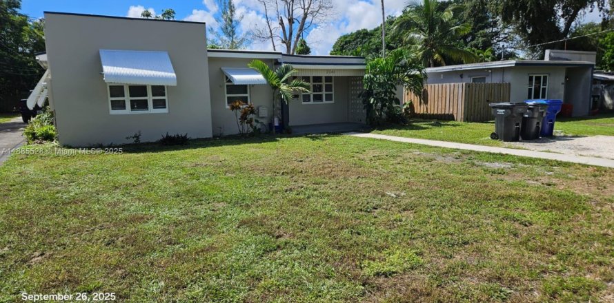 Villa ou maison à Hollywood, Floride 3 chambres, 103.31 m2 № 1931734