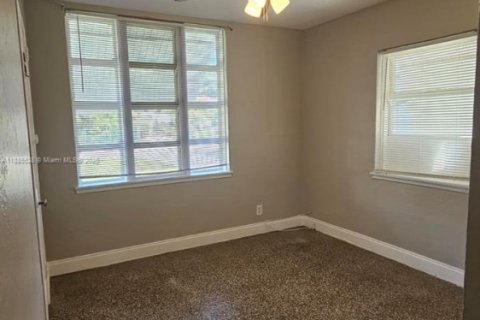 Villa ou maison à louer à Hollywood, Floride: 3 chambres, 103.31 m2 № 1931734 - photo 11