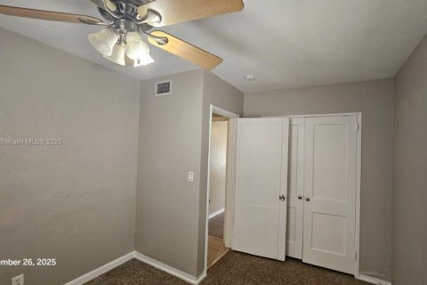 Villa ou maison à louer à Hollywood, Floride: 3 chambres, 103.31 m2 № 1931734 - photo 6