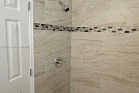 Villa ou maison à louer à Hollywood, Floride: 3 chambres, 103.31 m2 № 1931734 - photo 20