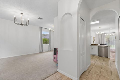 House in Lutz, Florida 3 bedrooms, 143.91 sq.m. № 2230697 - photo 7