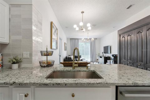 House in Lutz, Florida 3 bedrooms, 143.91 sq.m. № 2230697 - photo 19