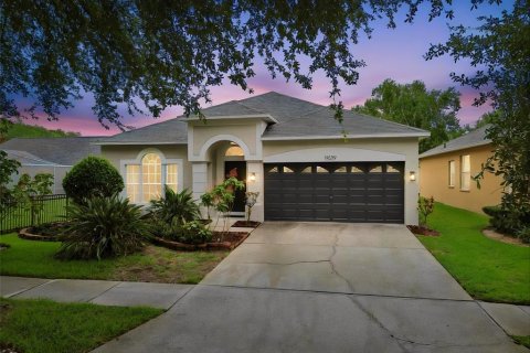 House in Lutz, Florida 3 bedrooms, 143.91 sq.m. № 2230697