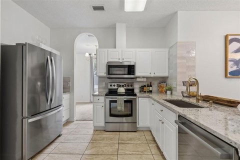 House in Lutz, Florida 3 bedrooms, 143.91 sq.m. № 2230697 - photo 17