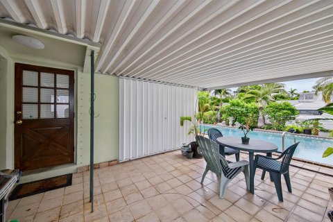 House in Fort Lauderdale, Florida 3 bedrooms, 120.4 sq.m. № 2087202 - photo 20