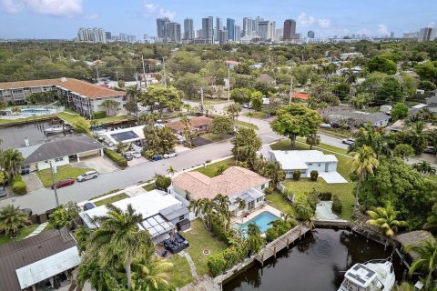 House in Fort Lauderdale, Florida 3 bedrooms, 120.4 sq.m. № 2087202 - photo 5