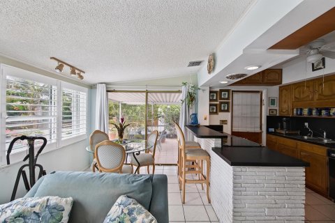 House in Fort Lauderdale, Florida 3 bedrooms, 120.4 sq.m. № 2087202 - photo 12