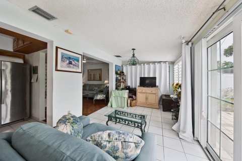 House in Fort Lauderdale, Florida 3 bedrooms, 120.4 sq.m. № 2087202 - photo 11