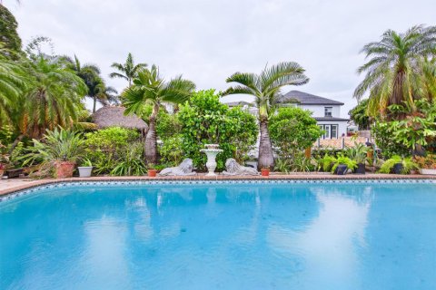 House in Fort Lauderdale, Florida 3 bedrooms, 120.4 sq.m. № 2087202 - photo 7