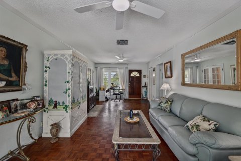 House in Fort Lauderdale, Florida 3 bedrooms, 120.4 sq.m. № 2087202 - photo 10