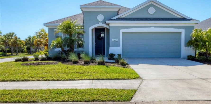 House in Parrish, Florida 3 bedrooms, 162.02 sq.m. № 1609860