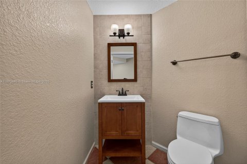 Купить таунхаус в Лодердейл-бай-те-Си, Флорида 2 спальни, 155.15м2, № 1898188 - фото 25