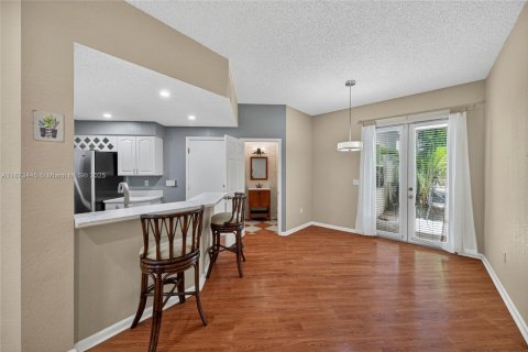 Купить таунхаус в Лодердейл-бай-те-Си, Флорида 2 спальни, 155.15м2, № 1898188 - фото 9