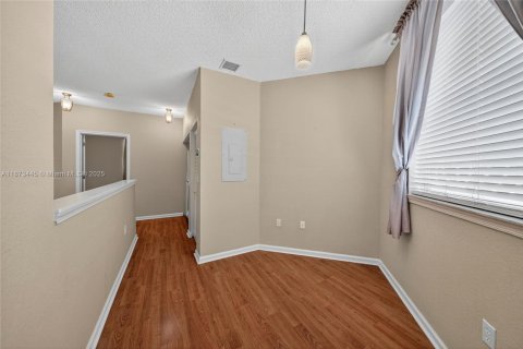 Купить таунхаус в Лодердейл-бай-те-Си, Флорида 2 спальни, 155.15м2, № 1898188 - фото 22