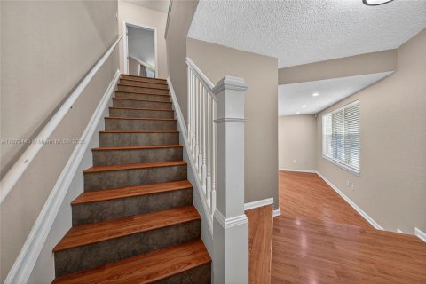 Купить таунхаус в Лодердейл-бай-те-Си, Флорида 2 спальни, 155.15м2, № 1898188 - фото 16