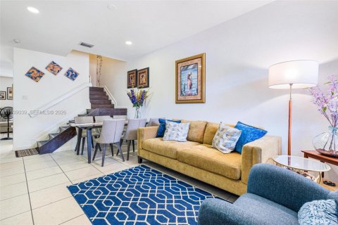 Touwnhouse à vendre à Homestead, Floride: 3 chambres, 151.24 m2 № 1996769 - photo 6