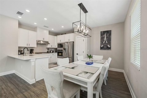 Villa ou maison à louer à Kissimmee, Floride: 4 chambres, 193.24 m2 № 2279723 - photo 8