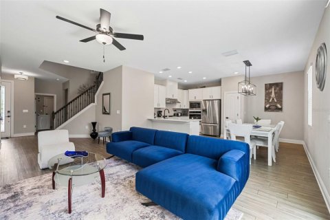 Villa ou maison à louer à Kissimmee, Floride: 4 chambres, 193.24 m2 № 2279723 - photo 4