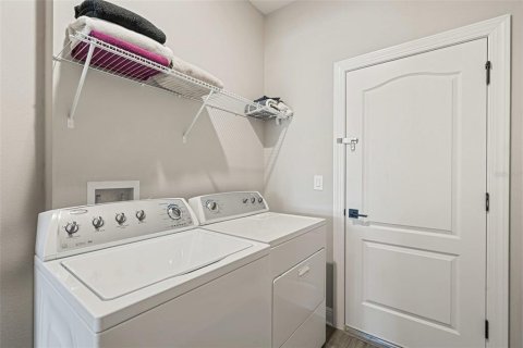 Villa ou maison à louer à Kissimmee, Floride: 4 chambres, 193.24 m2 № 2279723 - photo 28