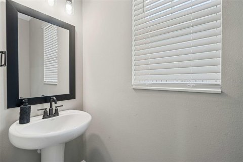 Villa ou maison à louer à Kissimmee, Floride: 4 chambres, 193.24 m2 № 2279723 - photo 26