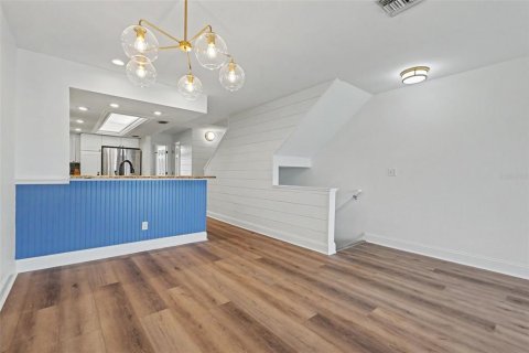 Купить таунхаус в Сент-Питерсберг, Флорида 3 комнаты, 147.25м2, № 2210961 - фото 10