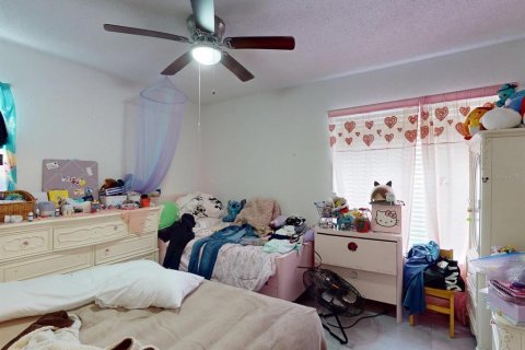 House in Kissimmee, Florida 4 bedrooms, 243.03 sq.m. № 1721745 - photo 11
