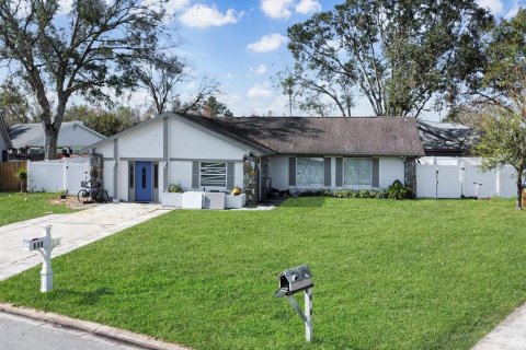 House in Kissimmee, Florida 4 bedrooms, 243.03 sq.m. № 1721745 - photo 15