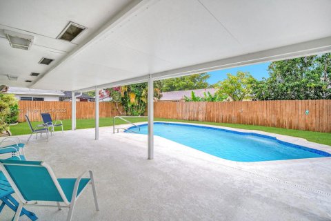 House in Cooper City, Florida 3 bedrooms, 135.45 sq.m. № 1800663 - photo 24