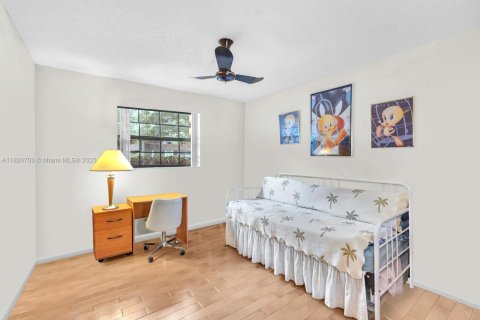 House in Cooper City, Florida 3 bedrooms, 135.45 sq.m. № 1800663 - photo 22