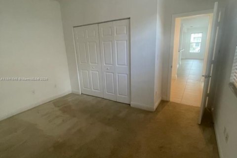 Adosado en venta en Pembroke Pines, Florida, 3 dormitorios, 178.74 m2 № 1832507 - foto 17