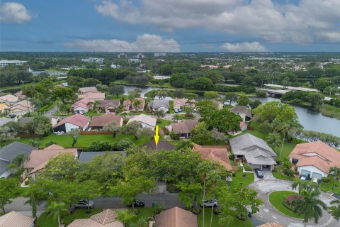 Villa ou maison à Weston, Floride 3 chambres, 147.9 m2 № 2088844