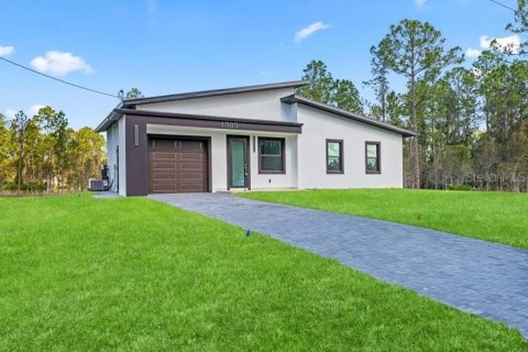 House in Lehigh Acres, Florida 3 bedrooms, 138.8 sq.m. № 2224981 - photo 3