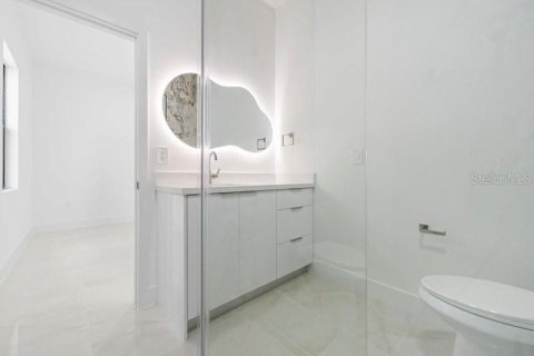 House in Lehigh Acres, Florida 3 bedrooms, 138.8 sq.m. № 2224981 - photo 8