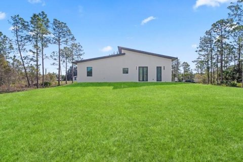 House in Lehigh Acres, Florida 3 bedrooms, 138.8 sq.m. № 2224981 - photo 27