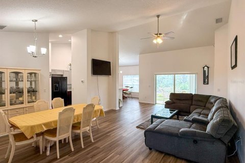 House in Indian lake estates, Florida 43 bedrooms, 202.34 sq.m. № 1658297 - photo 7