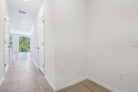 Adosado en alquiler en Clermont, Florida, 3 dormitorios, 137.96 m2 № 1822814 - foto 11